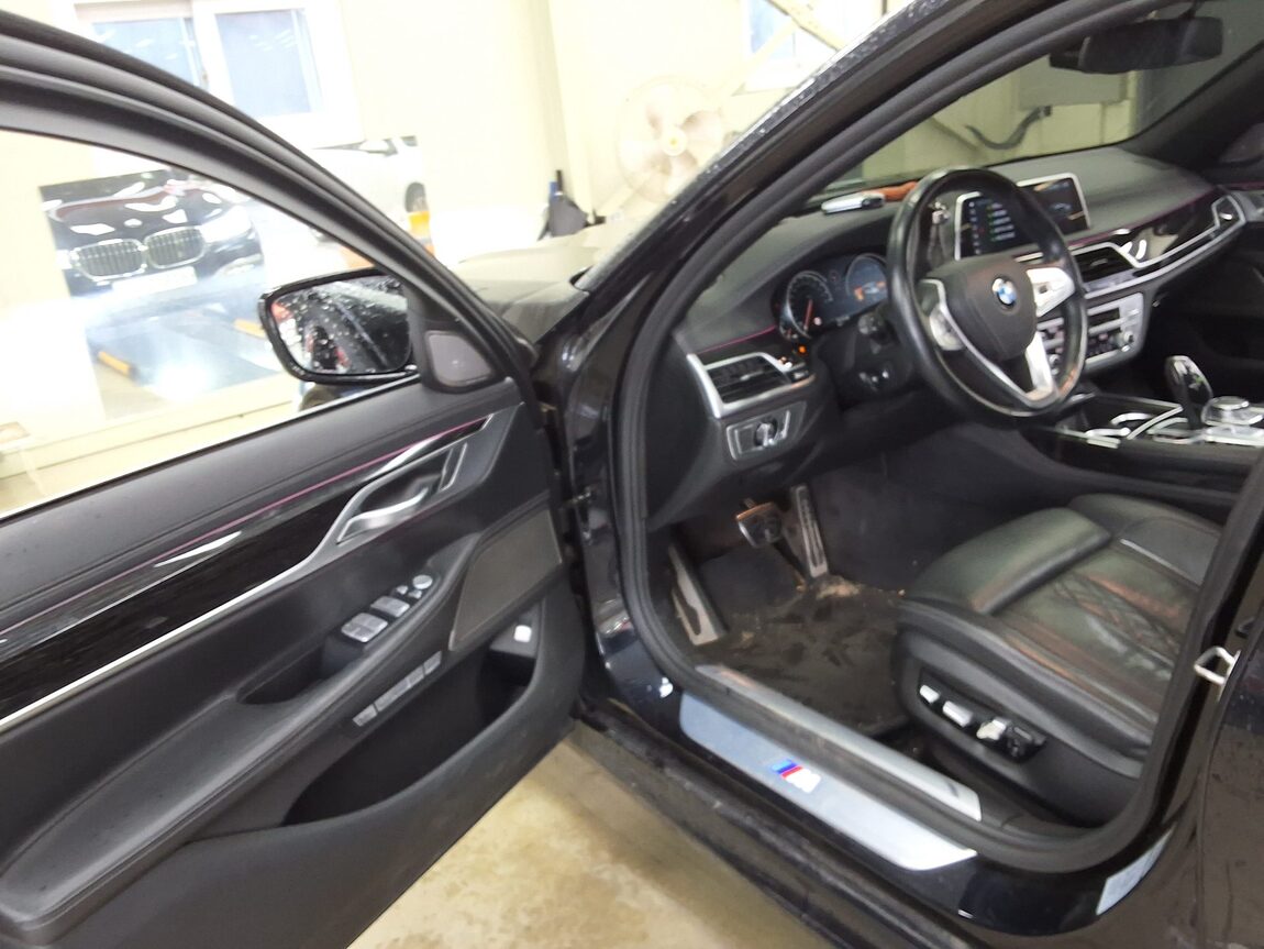 BMW 7 SERIES (6TH GEN) 730d xDRIVE M SPORT PACK 2018 - zdjęcie 11