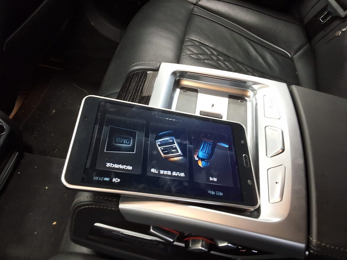 BMW 7 SERIES (6TH GEN) 730d xDRIVE M SPORT PACK 2018 - zdjęcie 29