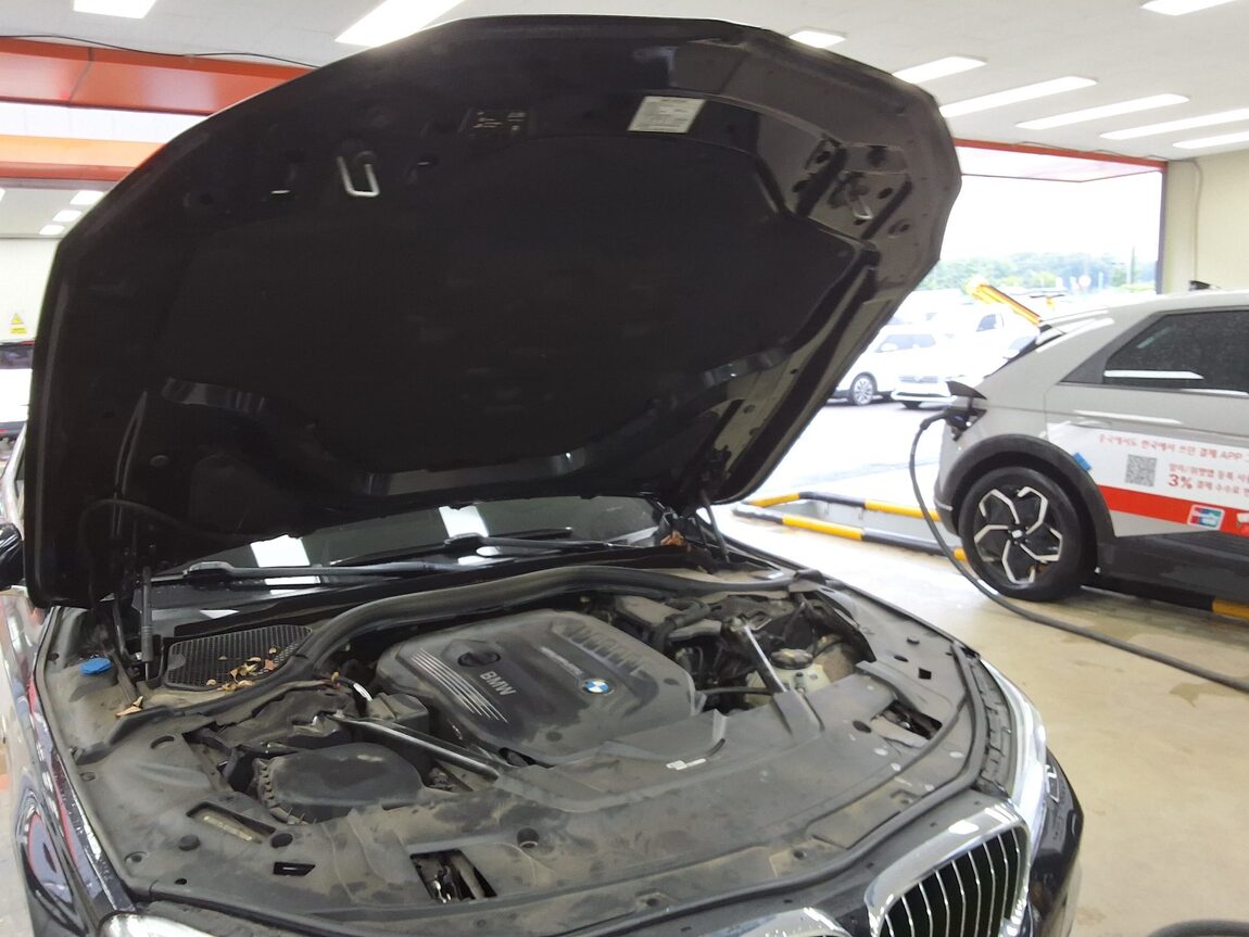BMW 7 SERIES (6TH GEN) 730d xDRIVE M SPORT PACK 2018 - zdjęcie 18