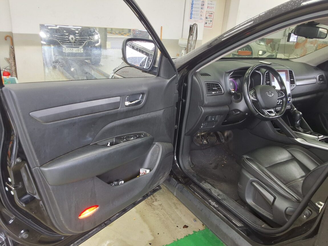 RENAULT (SAMSUNG) QM6 2.0 dCi 2WD LE 2018 - zdjęcie 10