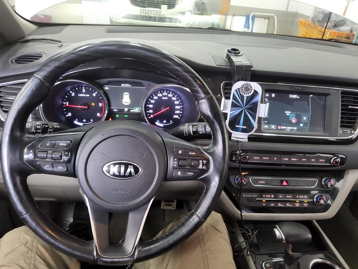 KIA THE NEW CARNIVAL 9-SEATER DIESEL NOBLESSE SPECIAL 2020 - zdjęcie 17