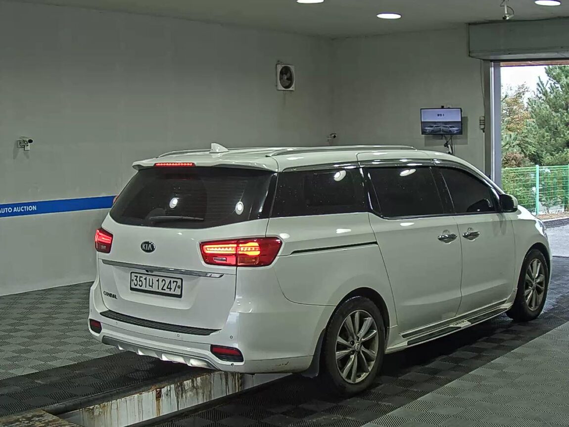 KIA THE NEW CARNIVAL 9-SEATER DIESEL NOBLESSE SPECIAL 2020 - zdjęcie 5