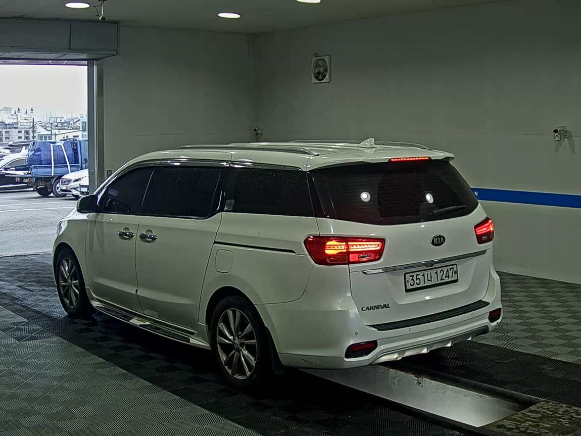 KIA THE NEW CARNIVAL 9-SEATER DIESEL NOBLESSE SPECIAL 2020 - zdjęcie 6
