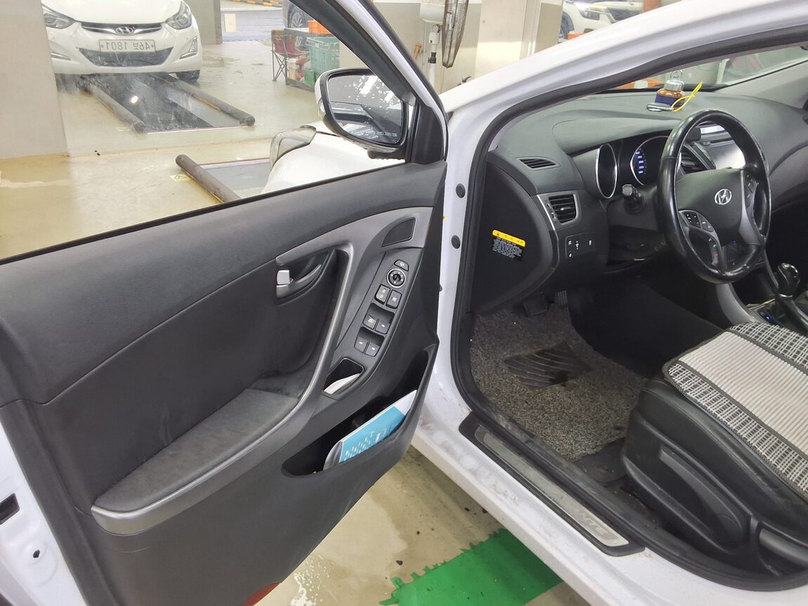 HYUNDAI THE NEW AVANTE MD 1.6 GDi MODERN 2015 - zdjęcie 10