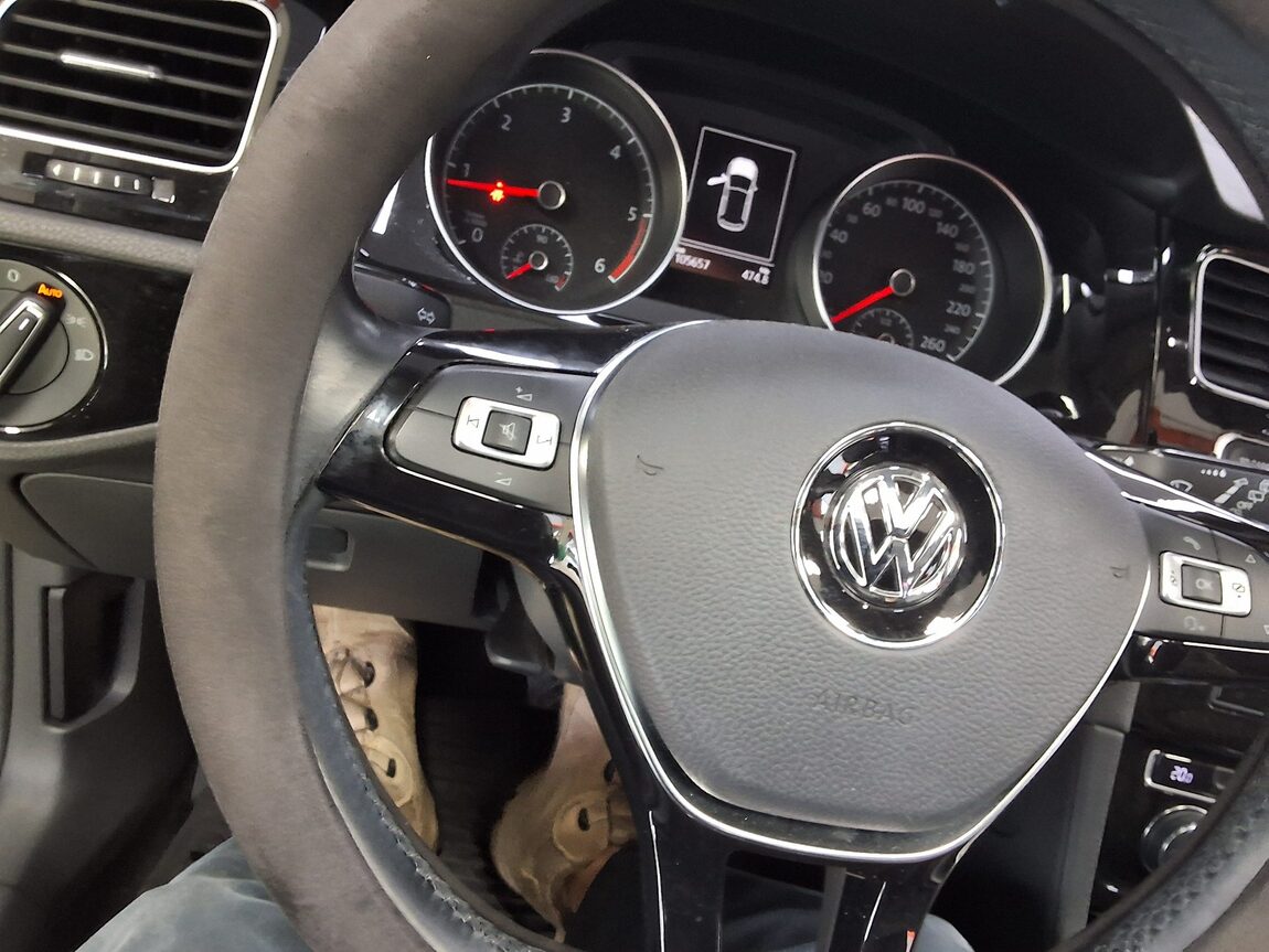 VOLKSWAGEN GOLF (7TH GEN) 2.0 TDI 2015 - zdjęcie 23