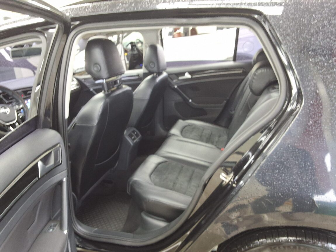 VOLKSWAGEN GOLF (7TH GEN) 2.0 TDI 2015 - zdjęcie 13
