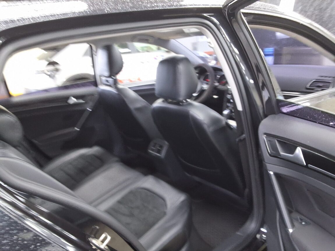 VOLKSWAGEN GOLF (7TH GEN) 2.0 TDI 2015 - zdjęcie 14
