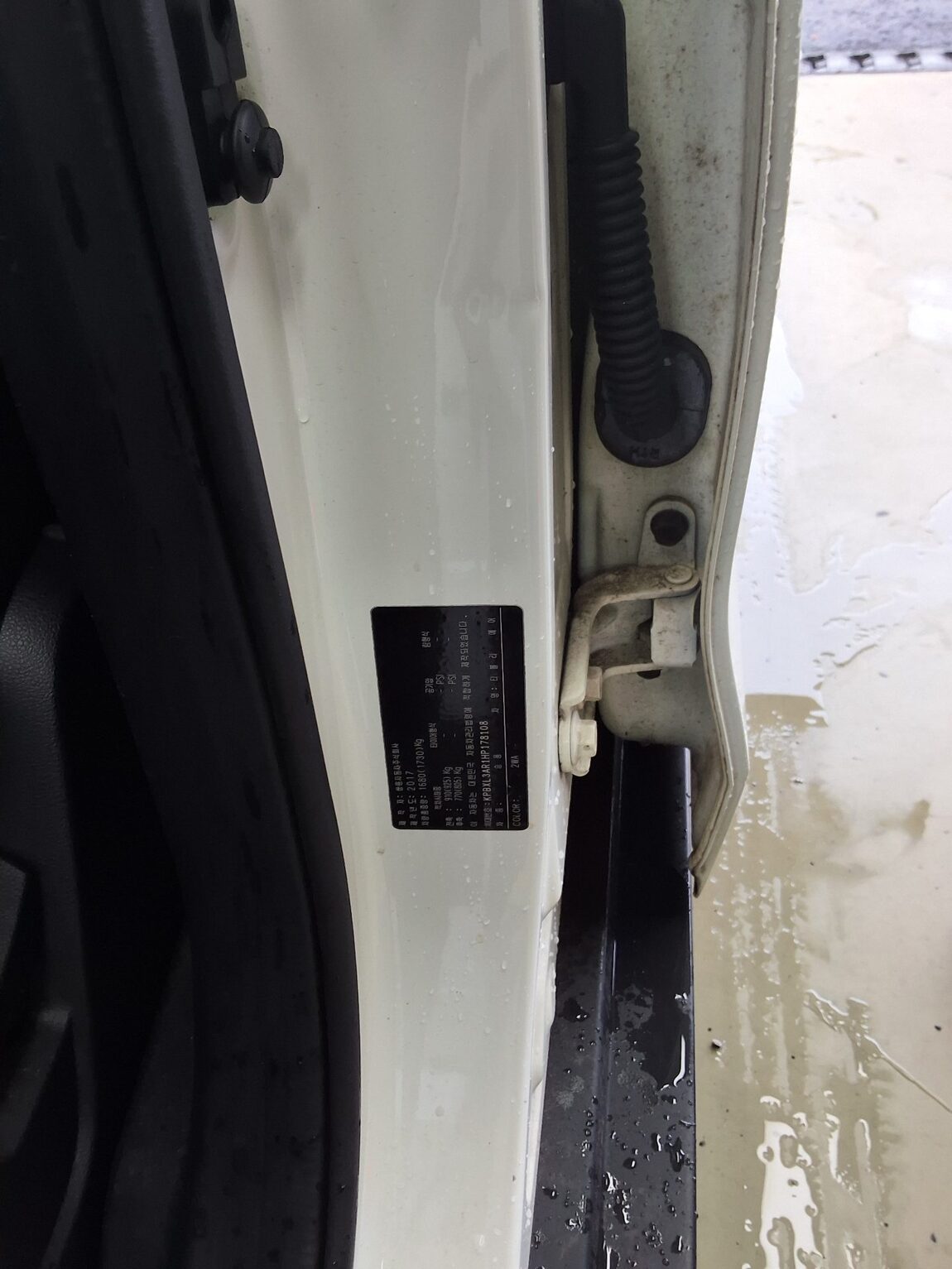 KG MOBILITY (SSANGYONG) TIVOLI AIR GASOLINE 2WD IX 2017 - zdjęcie 16