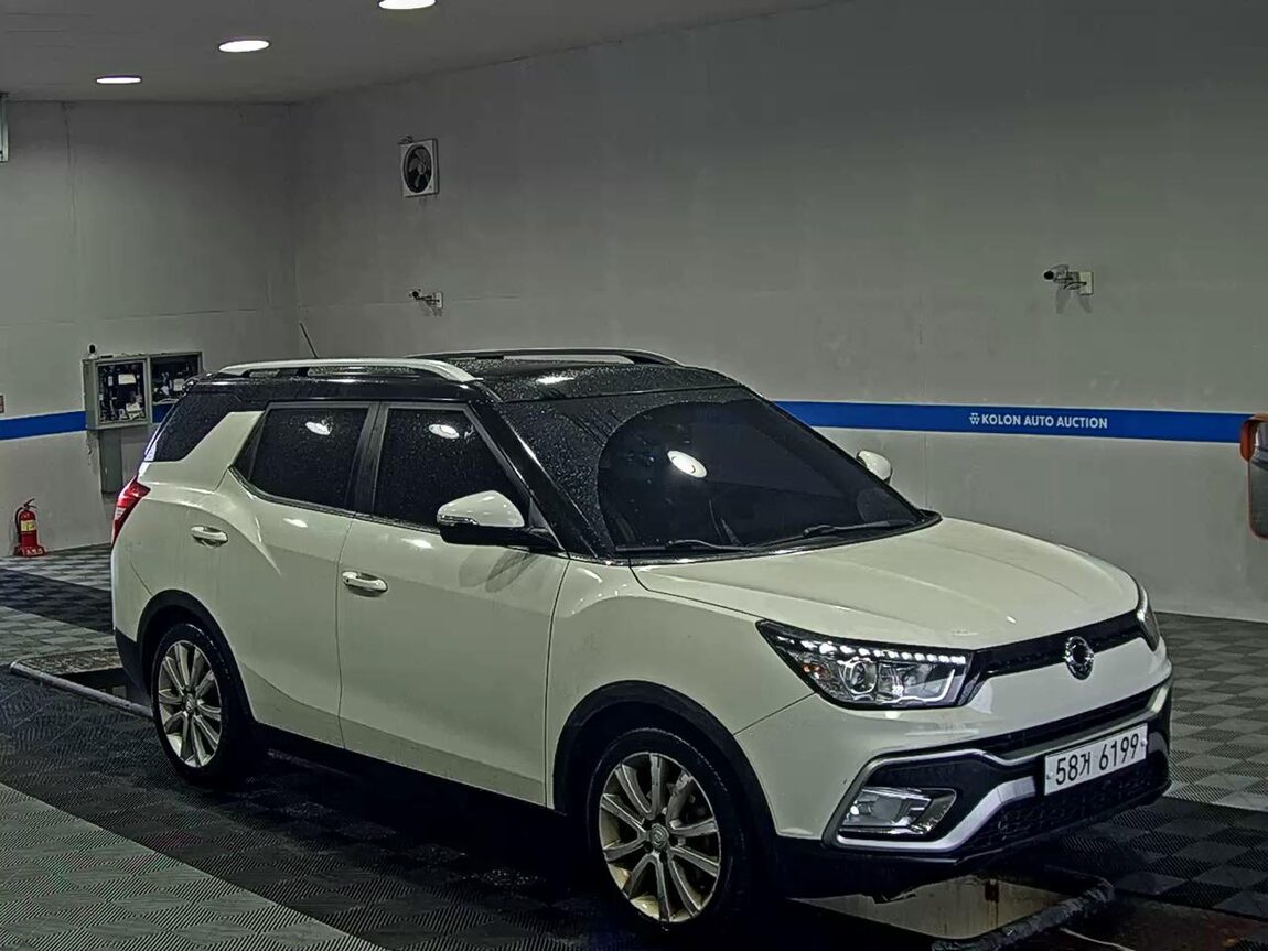 KG MOBILITY (SSANGYONG) TIVOLI AIR GASOLINE 2WD IX 2017 - zdjęcie 3