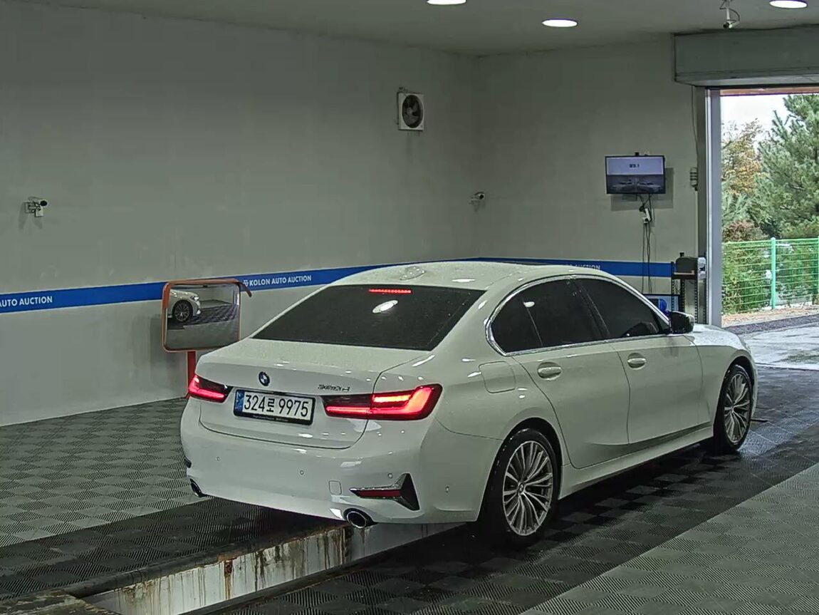 BMW 3 SERIES (7TH GEN) 320d LUXURY INNOVATION PACK 2022 - zdjęcie 5