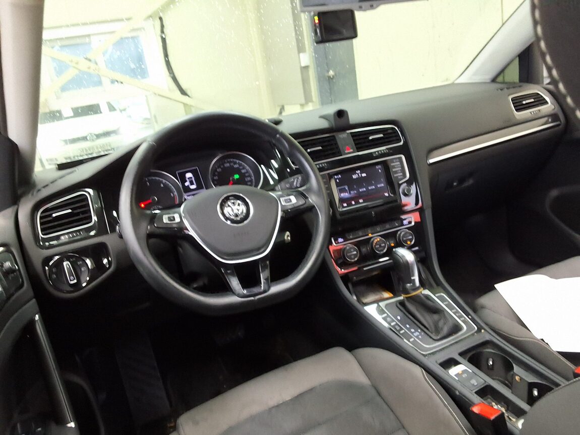 VOLKSWAGEN GOLF (7TH GEN) 2.0 TDI 2015 - zdjęcie 12