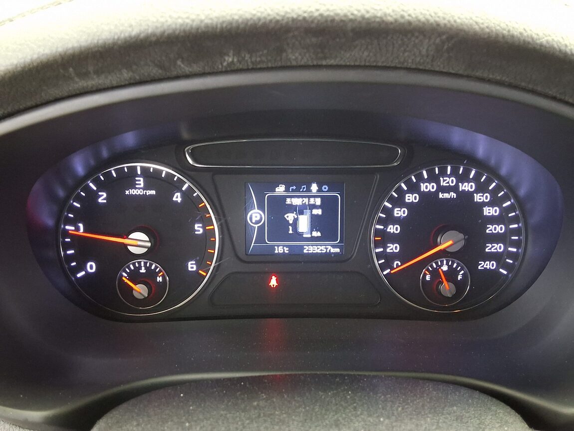 KIA ALL NEW SORENTO R2.0 2WD PRESTIGE 2016 - zdjęcie 9