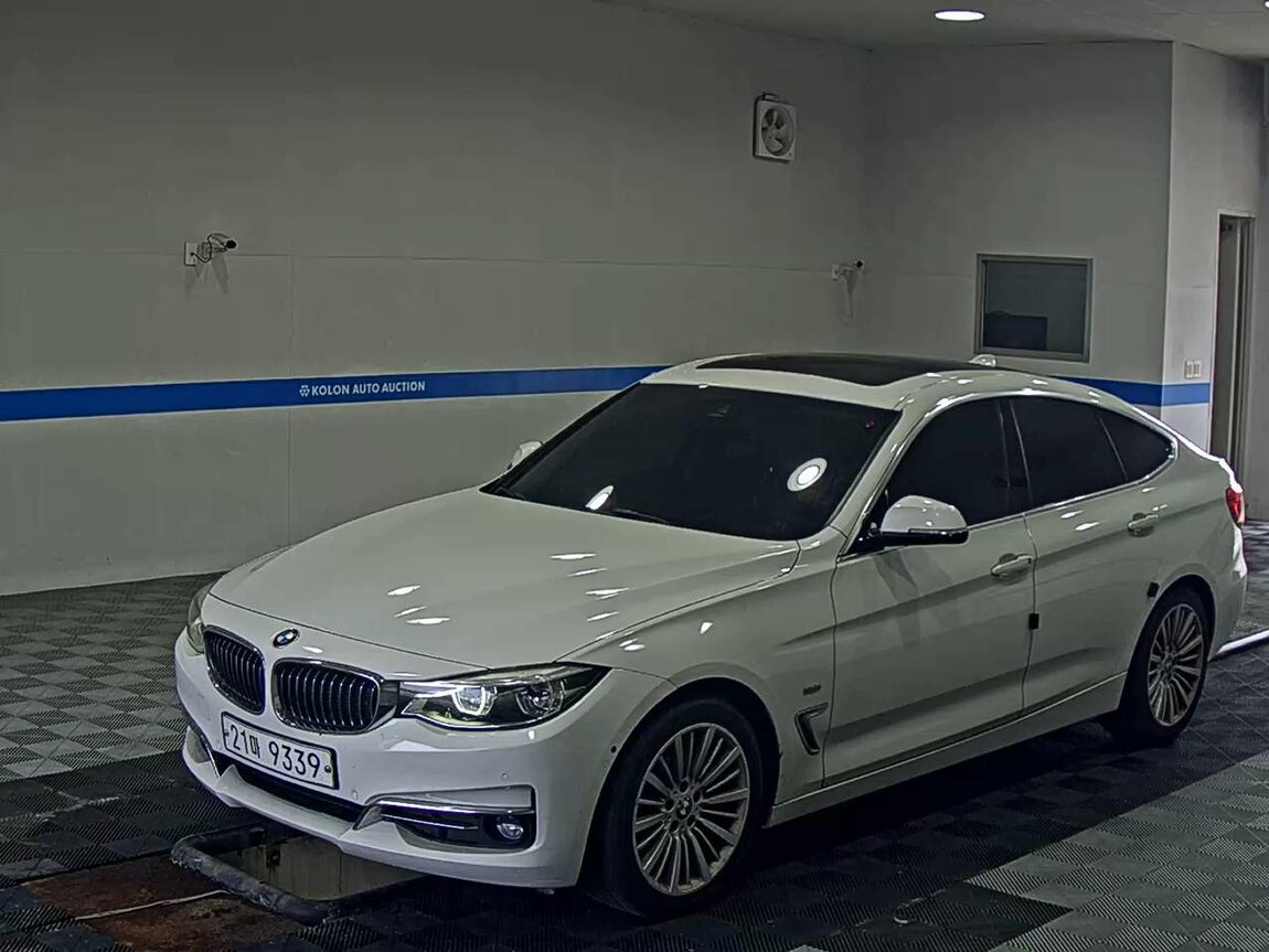 BMW GRAN TURISMO (GT) 3 SERIES GT 320d LUXURY LINE 2017 - zdjęcie 2