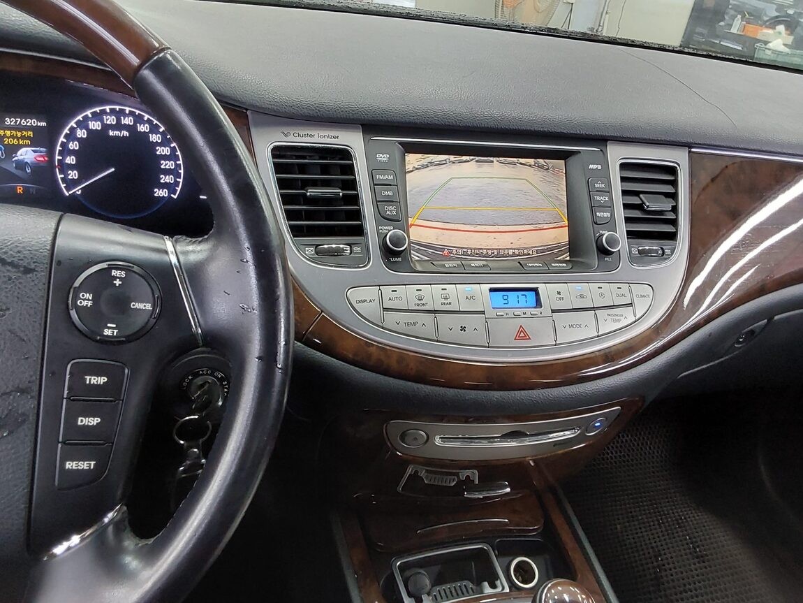 HYUNDAI GENESIS BH 330 GRAND PRIME PACK 2010 - zdjęcie 17
