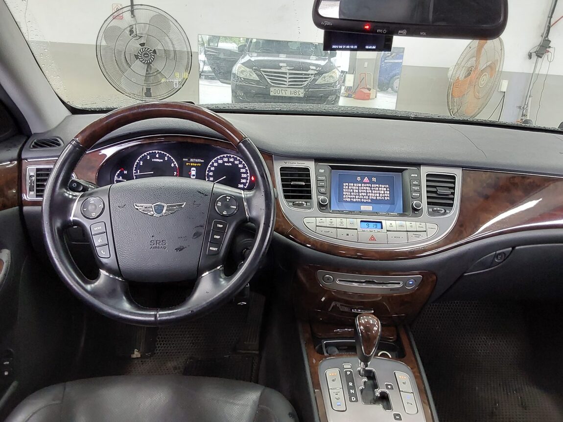 HYUNDAI GENESIS BH 330 GRAND PRIME PACK 2010 - zdjęcie 11