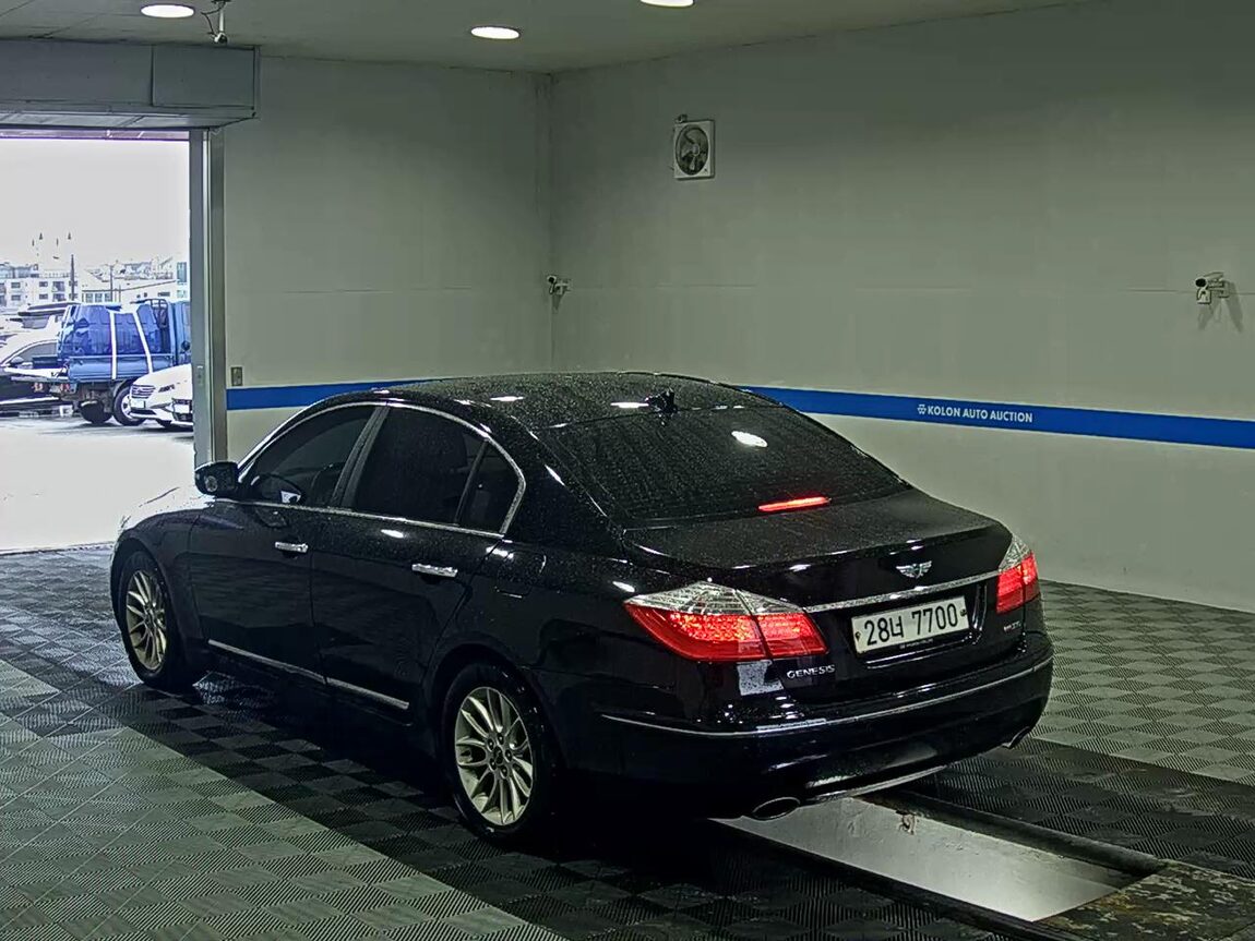 HYUNDAI GENESIS BH 330 GRAND PRIME PACK 2010 - zdjęcie 6