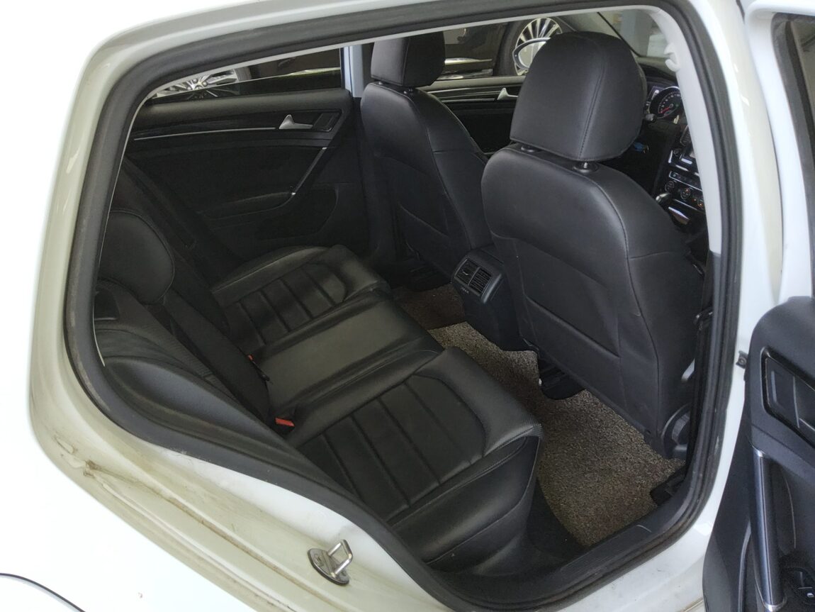 VOLKSWAGEN GOLF (7TH GEN) 2.0 TDI 2015 - zdjęcie 13