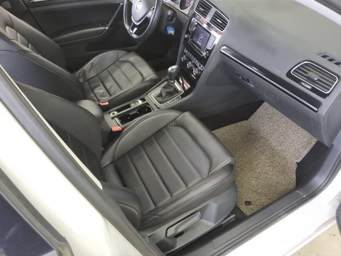 VOLKSWAGEN GOLF (7TH GEN) 2.0 TDI 2015 - zdjęcie 14