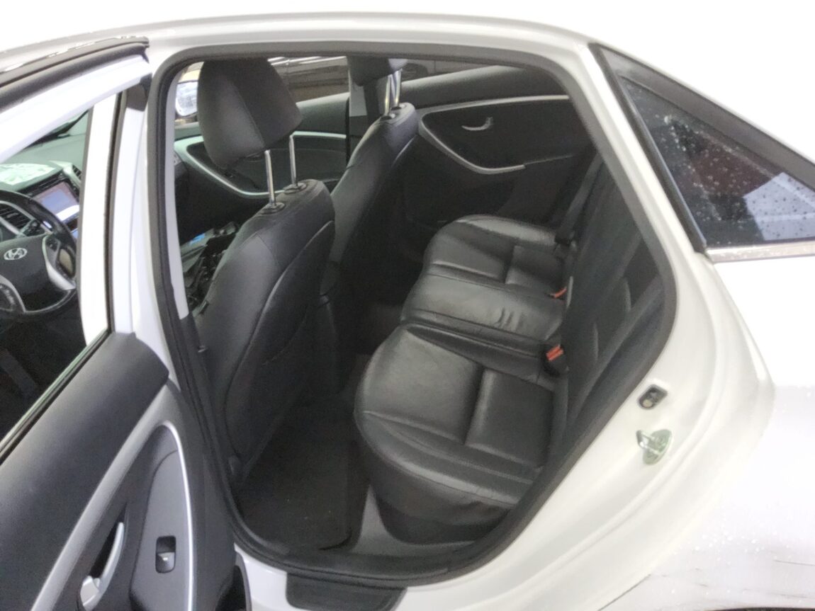HYUNDAI NEW i30 1.6 GDi PYL 2014 - zdjęcie 12