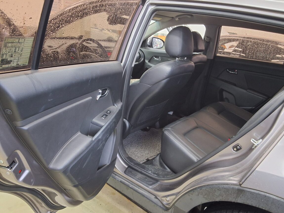 KIA SPORTAGE R DIESEL R2.0 2WD TLX LUXURY MODEL 2011 - zdjęcie 12