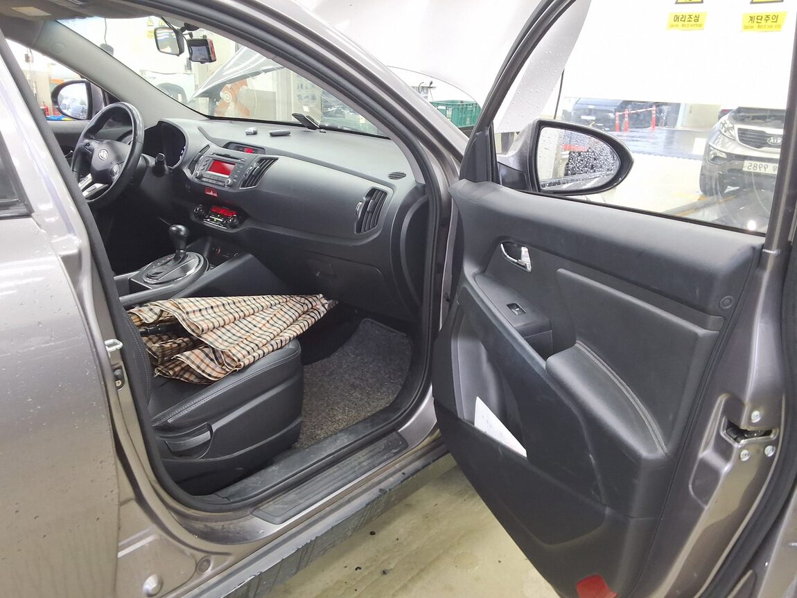 KIA SPORTAGE R DIESEL R2.0 2WD TLX LUXURY MODEL 2011 - zdjęcie 14