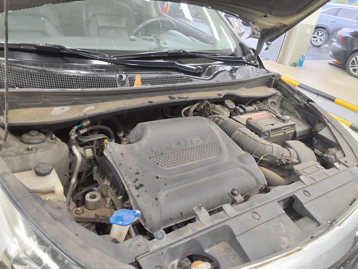 KIA SPORTAGE R DIESEL R2.0 2WD TLX LUXURY MODEL 2011 - zdjęcie 18