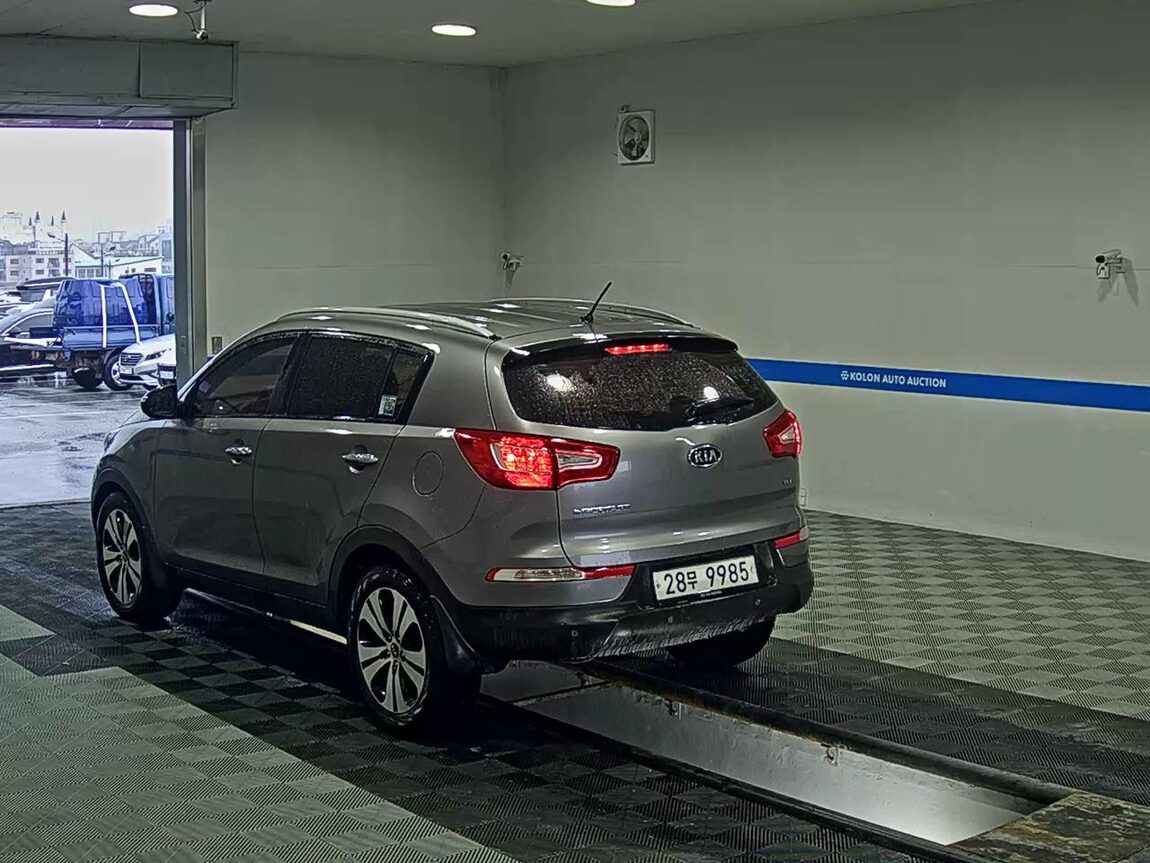 KIA SPORTAGE R DIESEL R2.0 2WD TLX LUXURY MODEL 2011 - zdjęcie 6