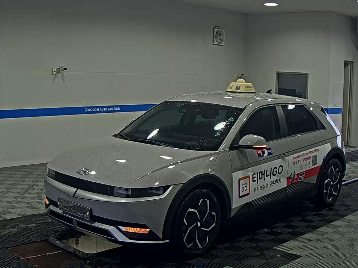 HYUNDAI IONIQ 5 EV 2WD STANDARD COMMERCIAL 2022 - zdjęcie 2