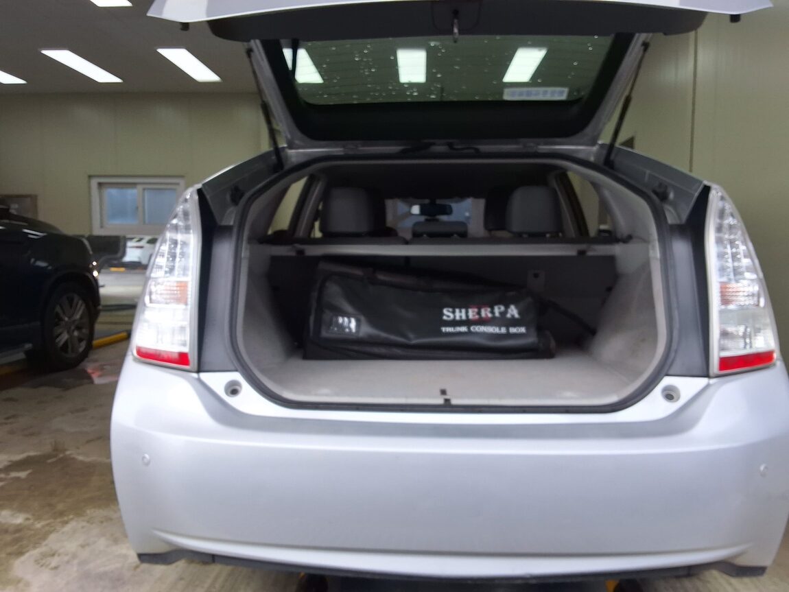 TOYOTA PRIUS (3RD GEN) 1.8 2011 - zdjęcie 16