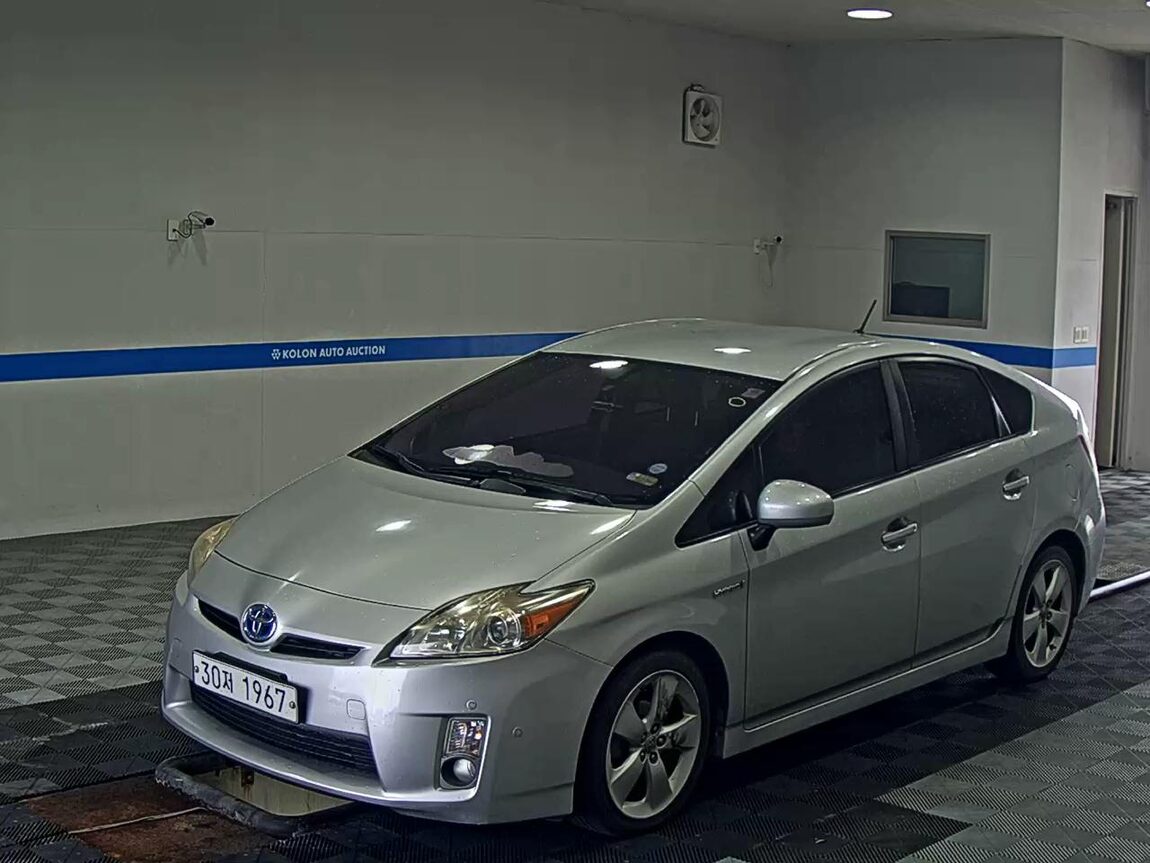 TOYOTA PRIUS (3RD GEN) 1.8 2011 - zdjęcie 2