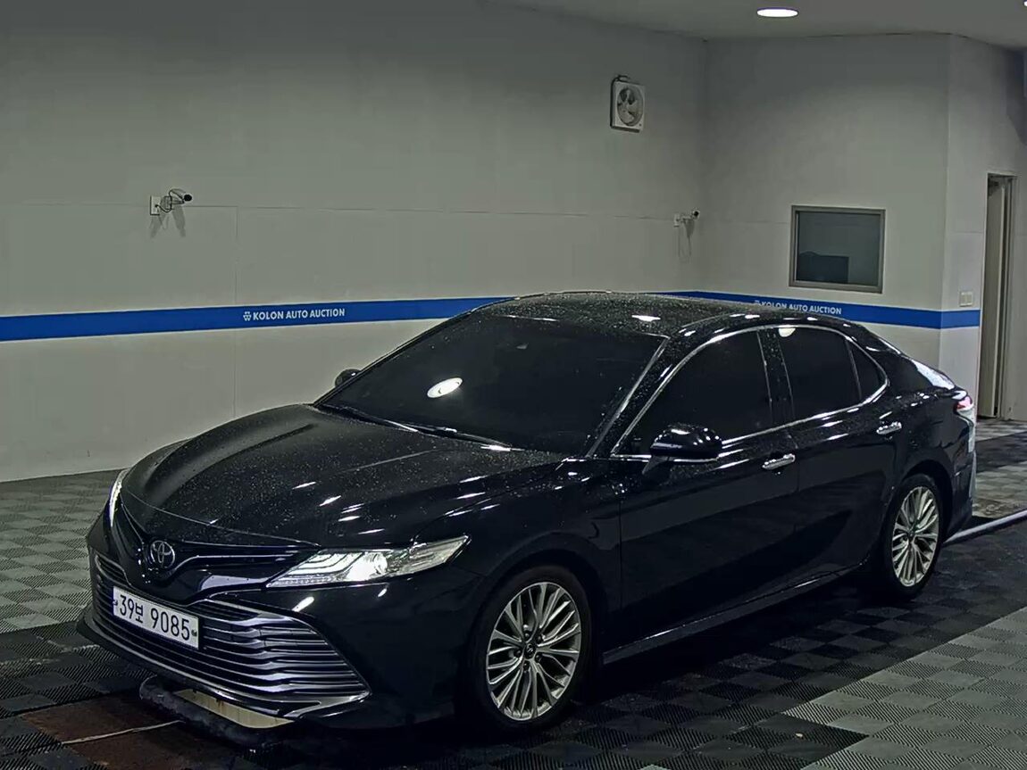 TOYOTA CAMRY (10TH GEN) 2.5 2019 - zdjęcie 2