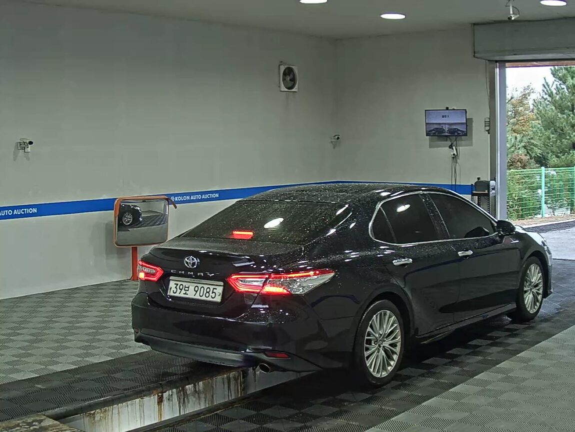 TOYOTA CAMRY (10TH GEN) 2.5 2019 - zdjęcie 5
