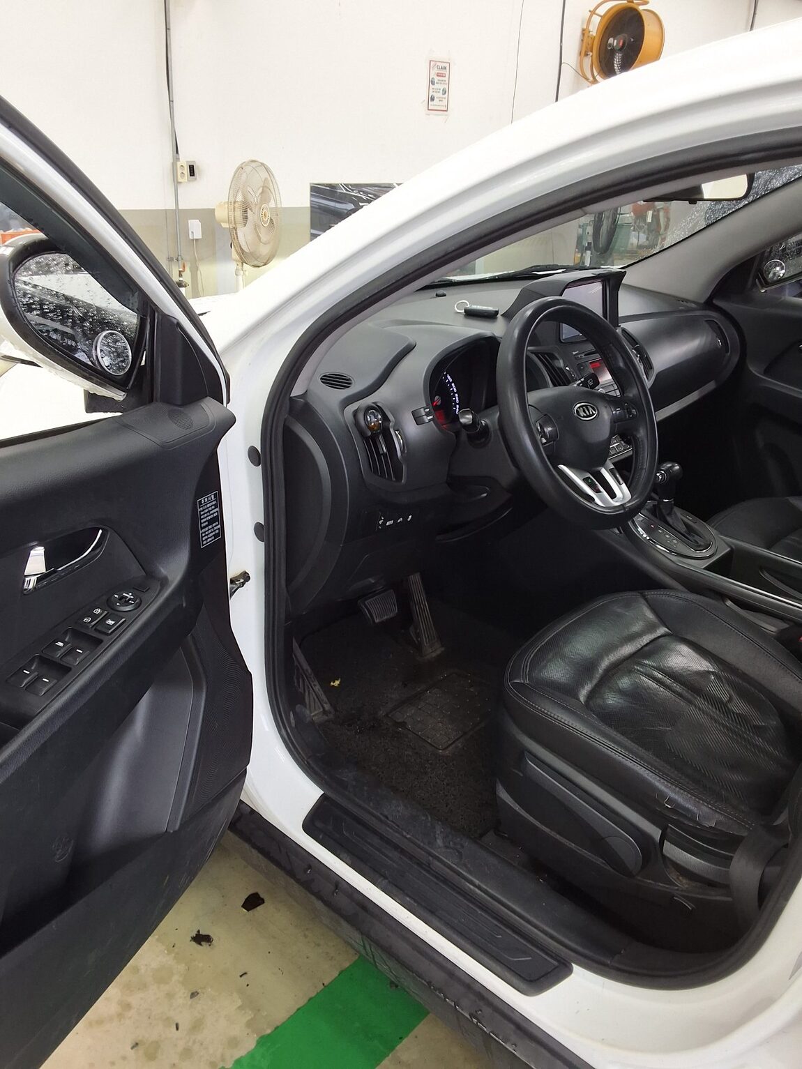 KIA SPORTAGE R DIESEL R2.0 4WD TLX LUXURY MODEL 2011 - zdjęcie 10