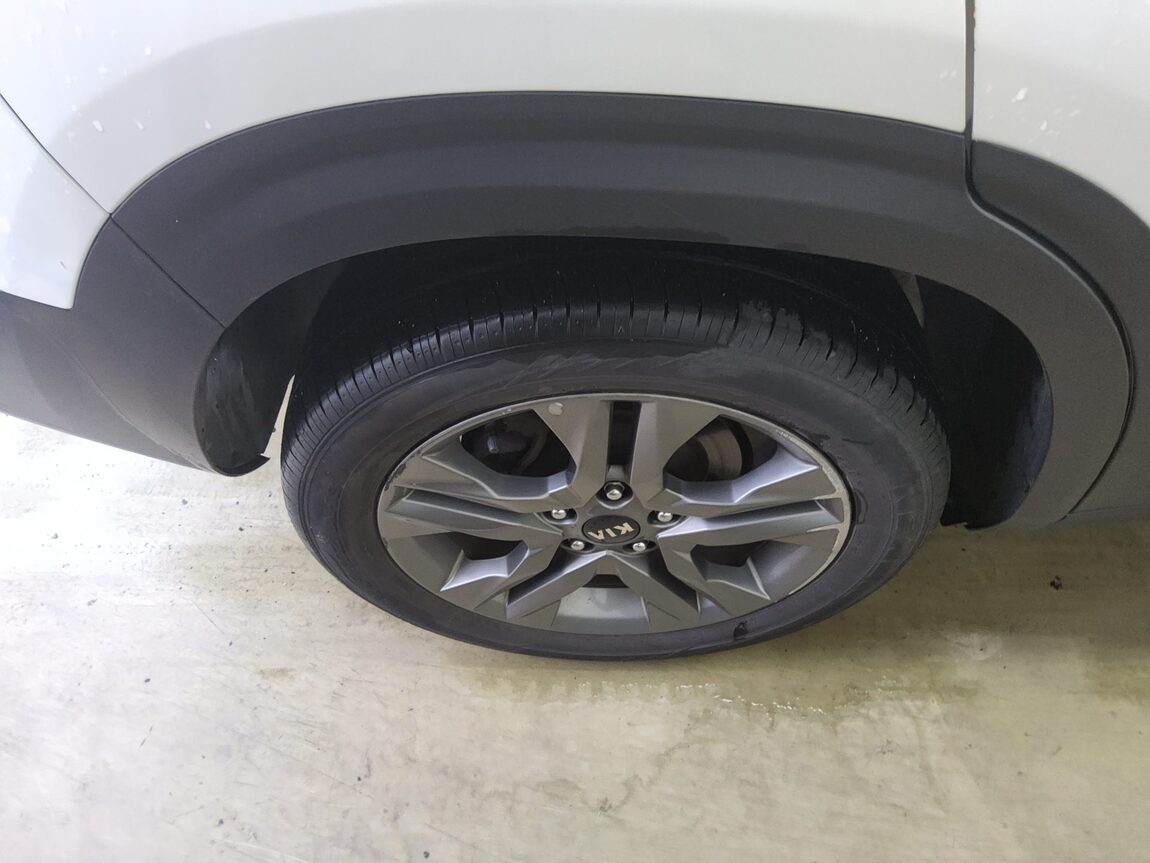 KIA SELTOS 1.6 GASOLINE 2WD PRESTIGE 2020 - zdjęcie 24