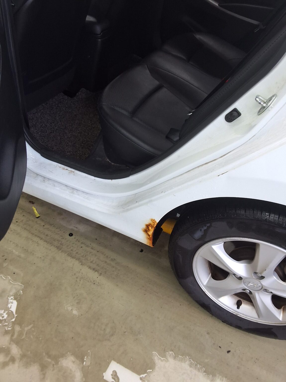 HYUNDAI NEW ACCENT 1.4 VVT PREMIER 2012 - zdjęcie 24
