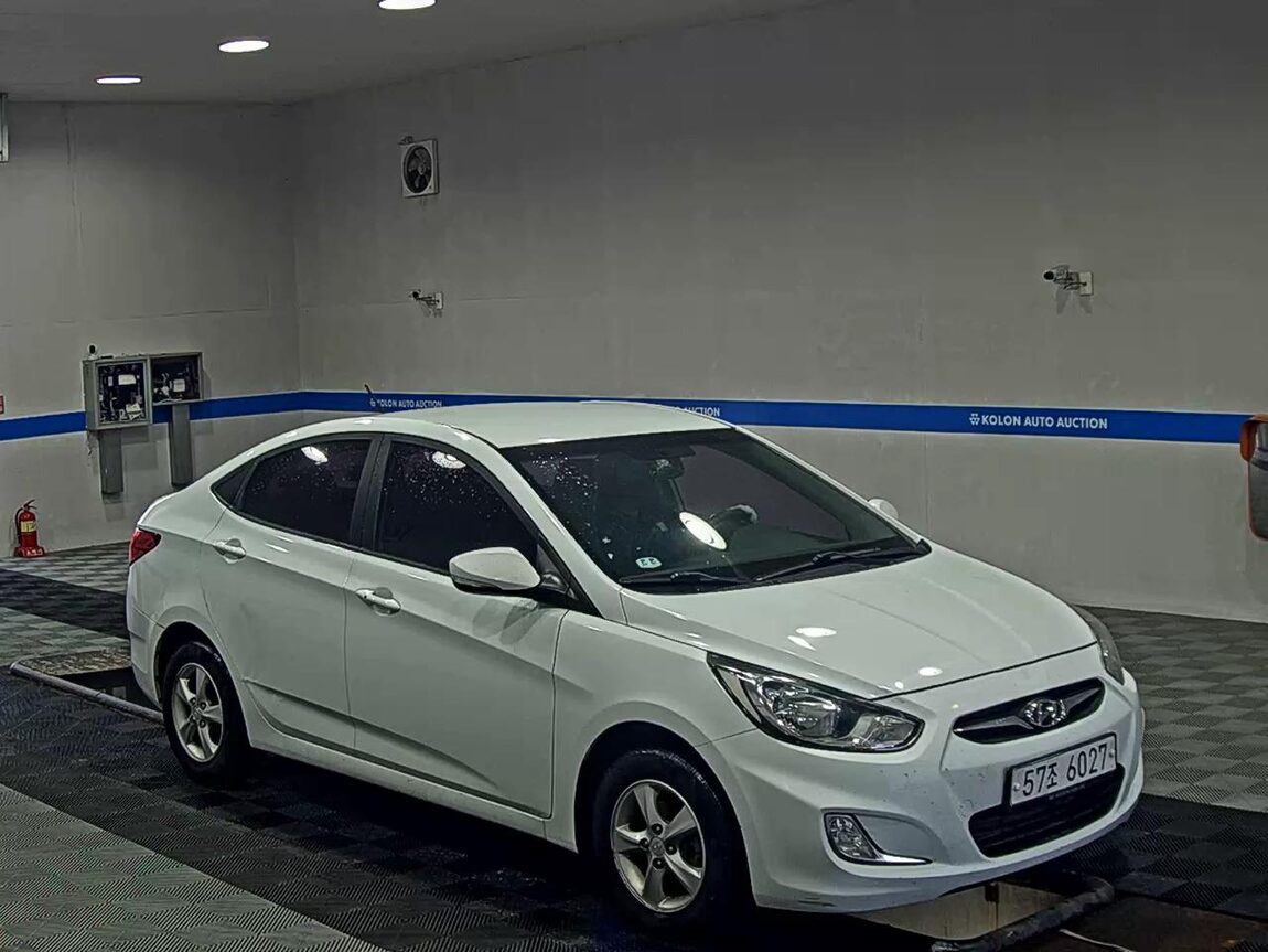 HYUNDAI NEW ACCENT 1.4 VVT PREMIER 2012 - zdjęcie 3