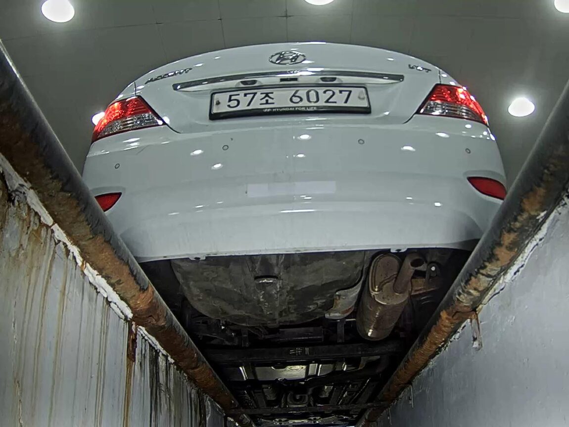 HYUNDAI NEW ACCENT 1.4 VVT PREMIER 2012 - zdjęcie 8