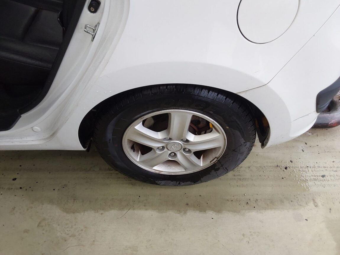 HYUNDAI i30 1.6 VVT PREMIER 2011 - zdjęcie 23