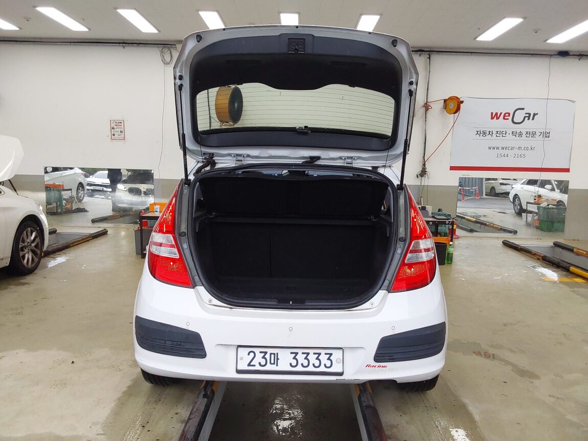 HYUNDAI i30 1.6 VVT PREMIER 2011 - zdjęcie 15