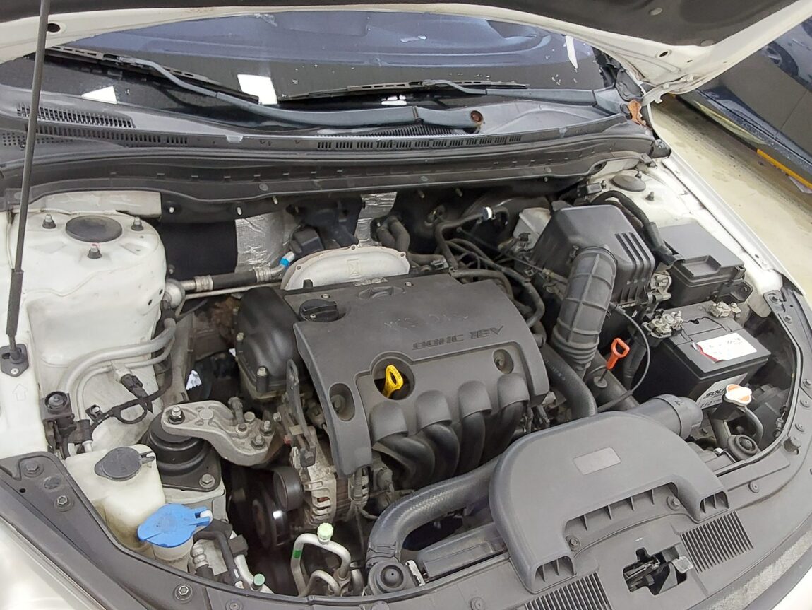 HYUNDAI i30 1.6 VVT PREMIER 2011 - zdjęcie 20