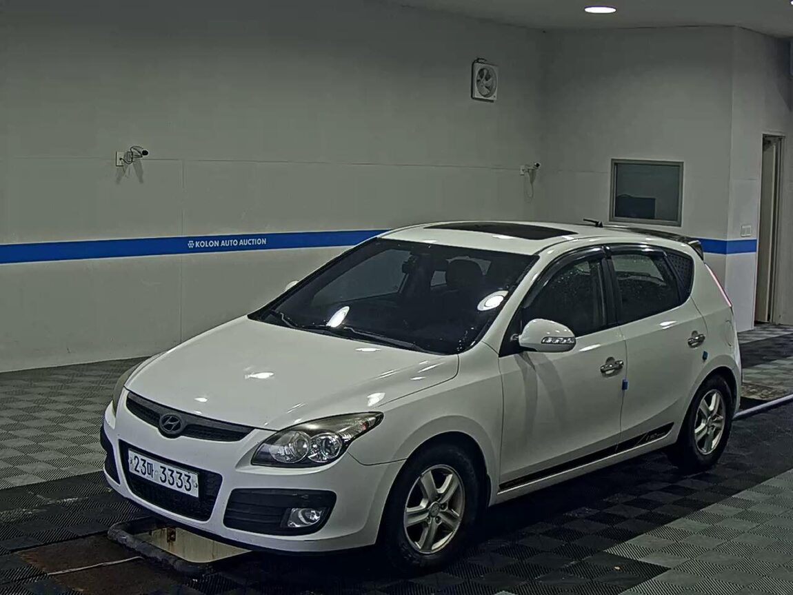 HYUNDAI i30 1.6 VVT PREMIER 2011 - zdjęcie 2