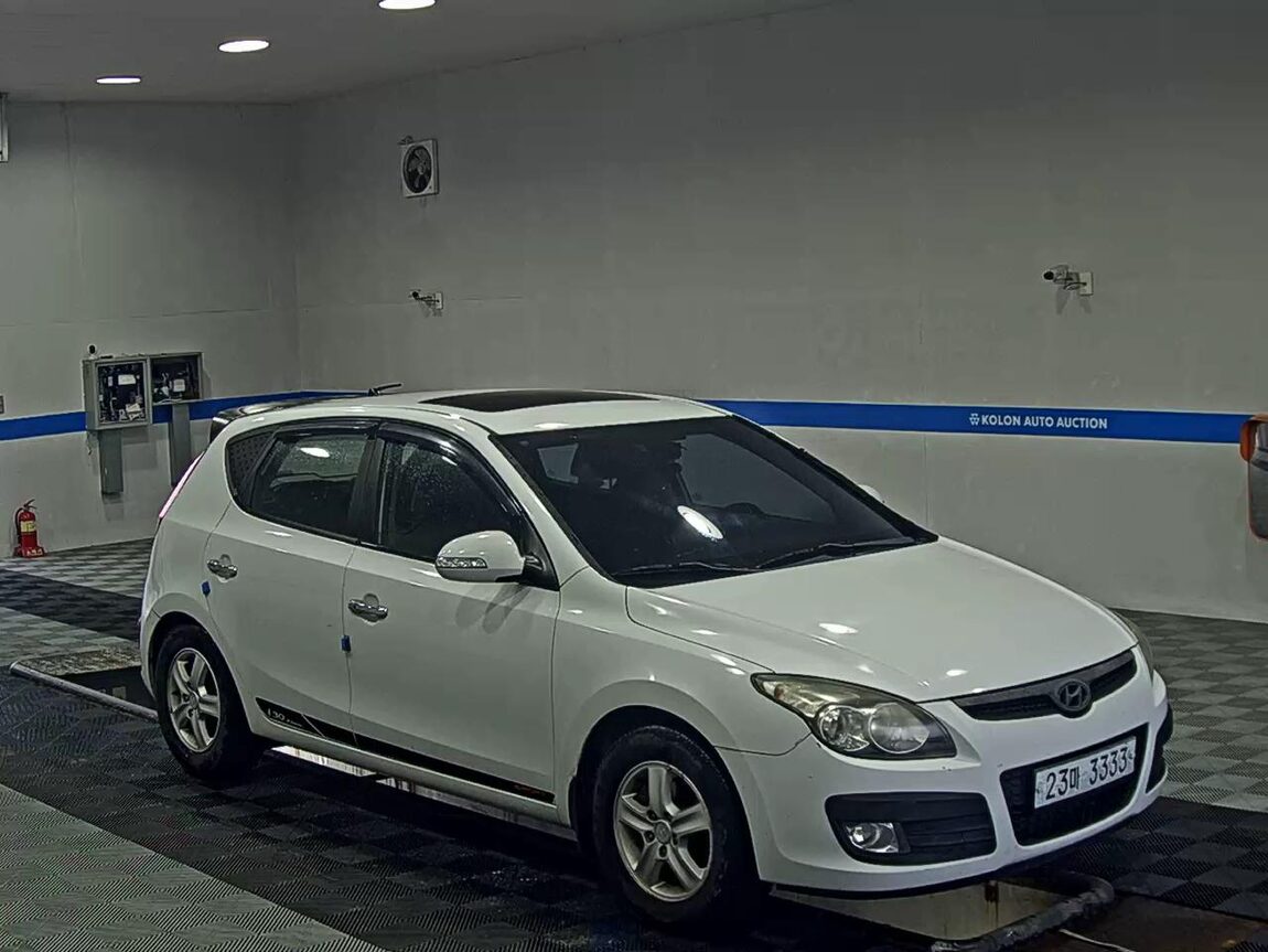 HYUNDAI i30 1.6 VVT PREMIER 2011 - zdjęcie 3