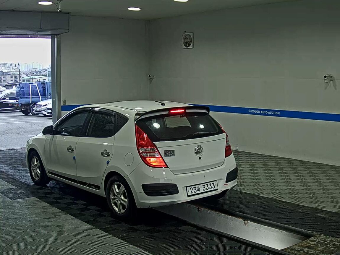 HYUNDAI i30 1.6 VVT PREMIER 2011 - zdjęcie 6