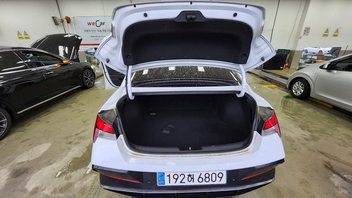 HYUNDAI THE NEW AVANTE (CN7) GASOLINE 1.6 SMART 2024 - zdjęcie 15