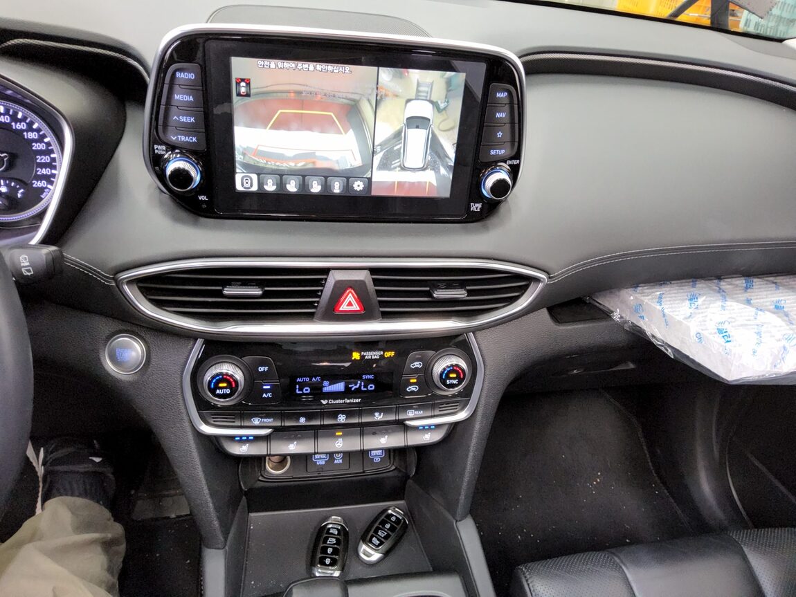 HYUNDAI SANTA FE (TM) R2.2 4WD PRESTIGE 2019 - zdjęcie 18