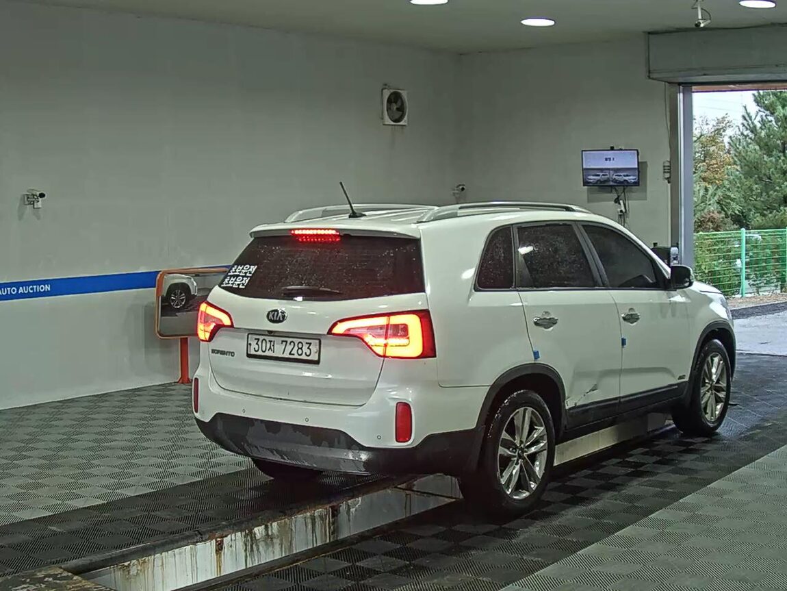 KIA NEW SORENTO R R2.2 4WD PRESTIGE 2014 - zdjęcie 5