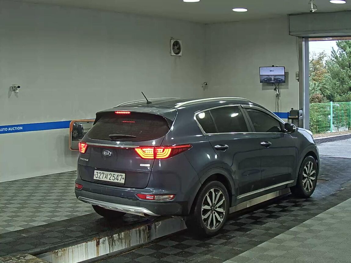 KIA NEW SPORTAGE 1.7 2WD NOBLESSE 2016 - zdjęcie 5