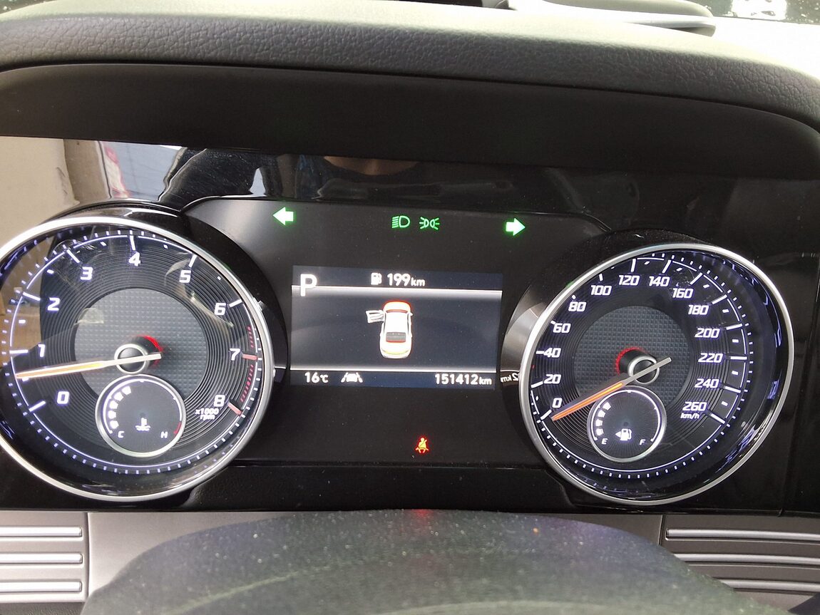 HYUNDAI THE NEW GRANDEUR IG GASOLINE 2.5 EXCLUSIVE 2022 - zdjęcie 9
