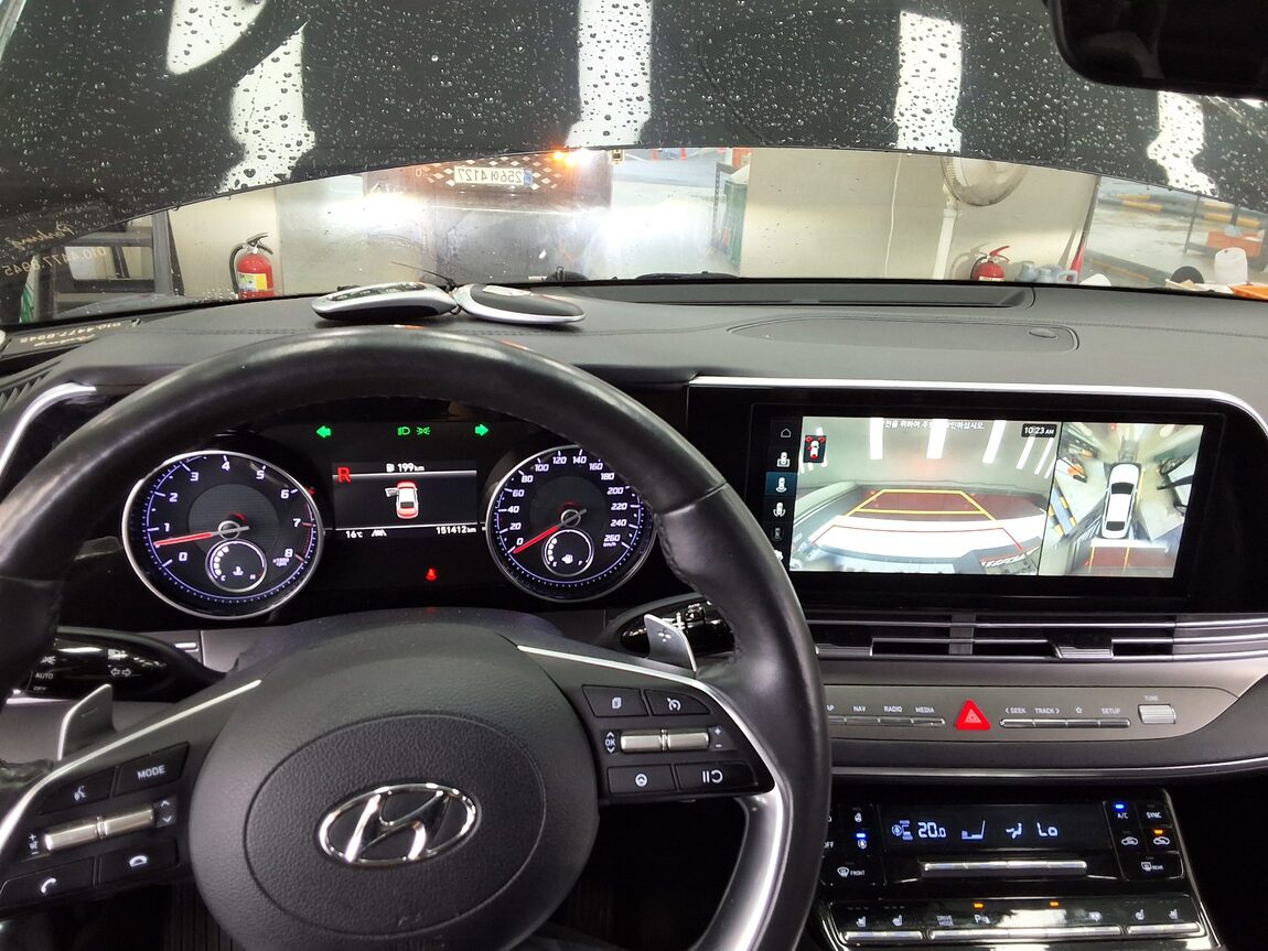 HYUNDAI THE NEW GRANDEUR IG GASOLINE 2.5 EXCLUSIVE 2022 - zdjęcie 17