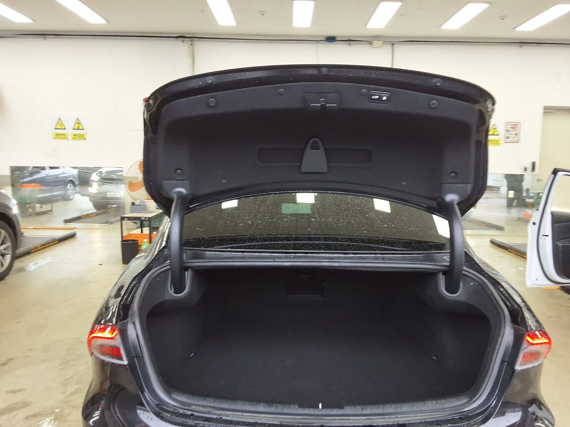 HYUNDAI THE NEW GRANDEUR IG GASOLINE 2.5 EXCLUSIVE 2022 - zdjęcie 15